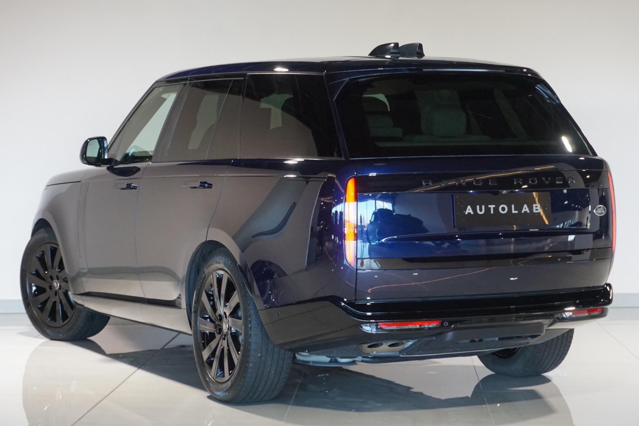 Land Rover Range Rover 3.0 D300 MHEV SE SUV 5dr Diesel Auto 4WD Euro 6 (s/s) (300 ps)